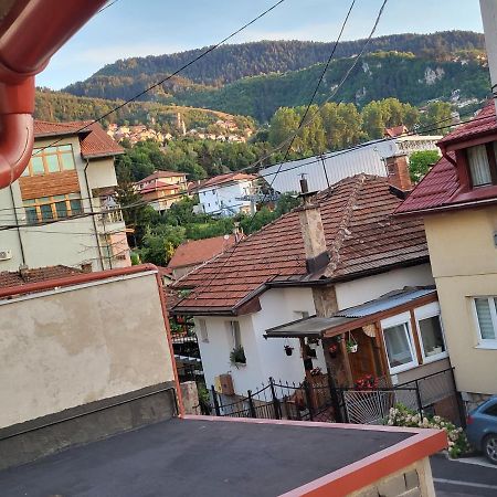 Deluxe Katana Dream House Old Town, With Parking Garage Apartment Sarajevo Bagian luar foto