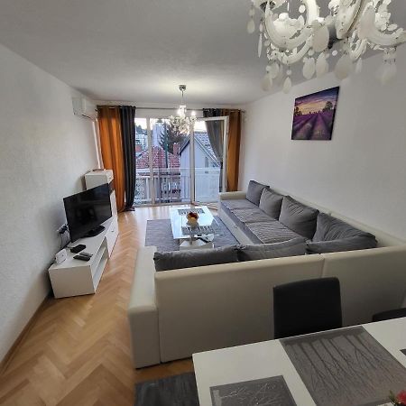Deluxe Katana Dream House Old Town, With Parking Garage Apartment Sarajevo Bagian luar foto
