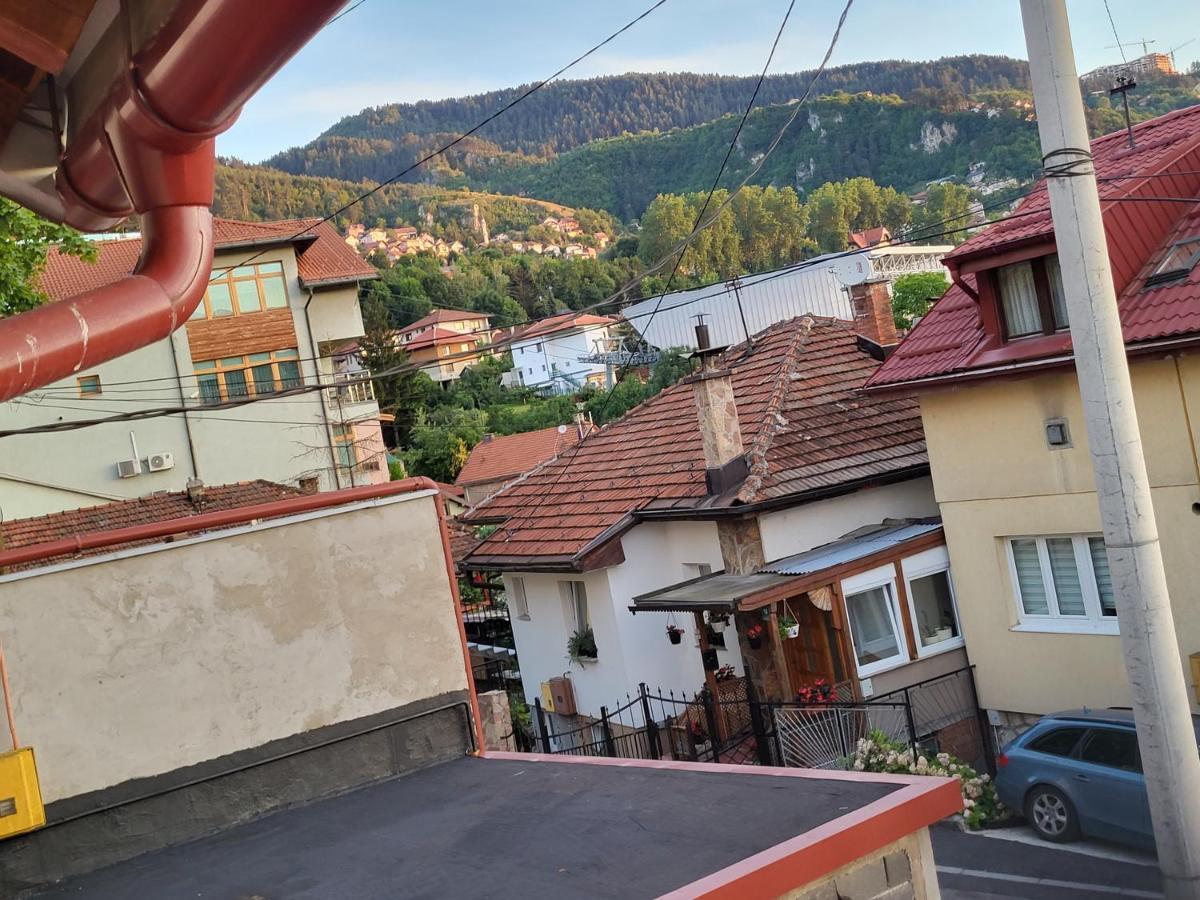 Deluxe Katana Dream House Old Town, With Parking Garage Apartment Sarajevo Bagian luar foto
